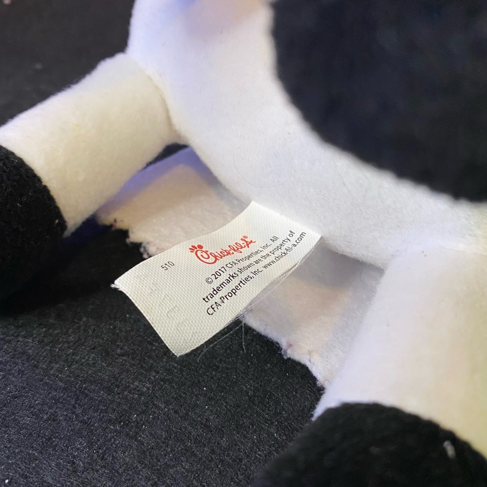 Chick-fil-a Christmas Cow Reindeer Merry Little Chicken Sign Collectible Plushie - Picture 3 of 3